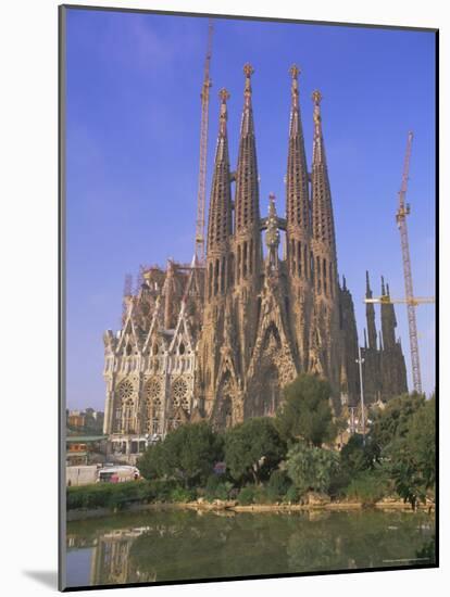 Gaudi Church Architecture, La Sagrada Familia, Barcelona, Catalunya (Catalonia) (Cataluna), Spain-Gavin Hellier-Mounted Photographic Print