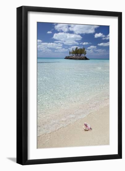 Gaulding Cay Conch-Larry Malvin-Framed Photographic Print