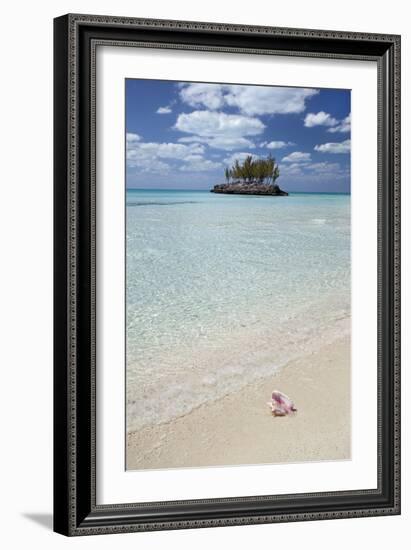 Gaulding Cay Conch-Larry Malvin-Framed Photographic Print