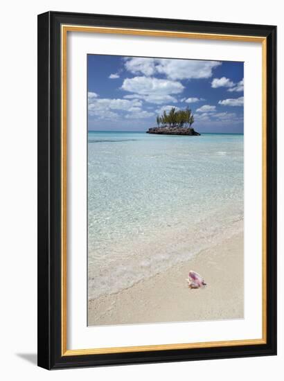 Gaulding Cay Conch-Larry Malvin-Framed Photographic Print