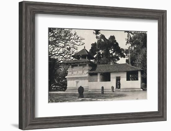 'Gedige Vihara, Kandy (Beispiel eines buddhistischen Tempels im Stile eines Hinduheiligtums, Dewale-Unknown-Framed Photographic Print