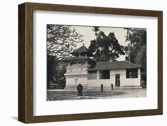 'Gedige Vihara, Kandy (Beispiel eines buddhistischen Tempels im Stile eines Hinduheiligtums, Dewale-Unknown-Framed Photographic Print