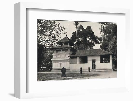 'Gedige Vihara, Kandy (Beispiel eines buddhistischen Tempels im Stile eines Hinduheiligtums, Dewale-Unknown-Framed Photographic Print