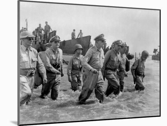 Gen. Douglas Macarthur Wades Ashore During Initial Landings at Leyte Island-null-Mounted Photo