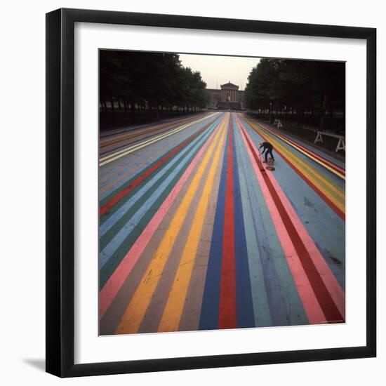 Gene Davis Putting Finishing "Franklin's Footpath," Painted in Front of Philadelphia Museum of Art-Henry Groskinsky-Framed Premium Photographic Print