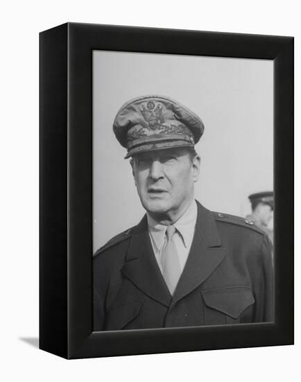 General Douglas Macarthur at Haneda Field-null-Framed Premier Image Canvas