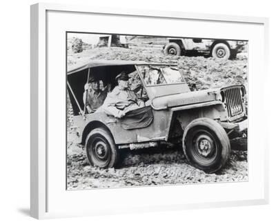 Art print POSTER General Douglas MacArthur Riding in Jeep