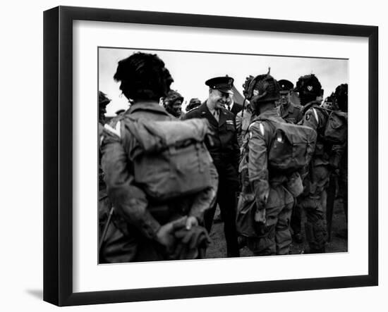 General Eisenhower Talks with Paratroopers of the 101st US Airborne Before D-Day--Framed Photo