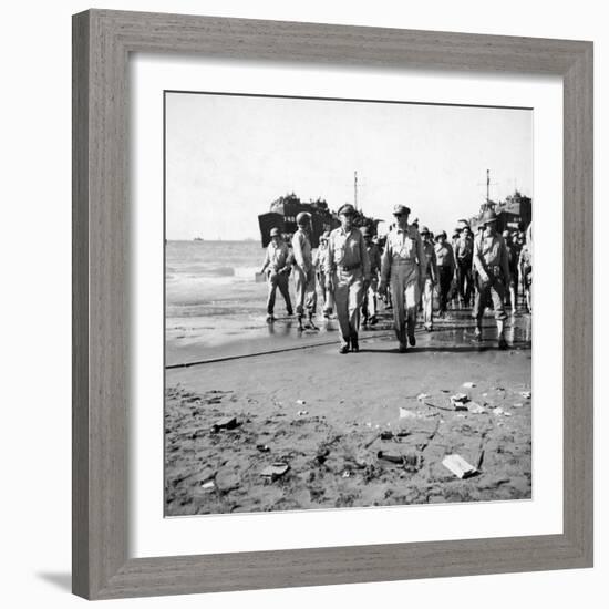 General MacArthur Coming Ashore, Luzon, Phillipines-Carl Mydans-Framed Premium Photographic Print