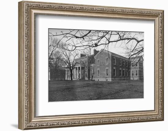 General view, Hospital for the Illinois Central Railroad Company, Paducah, Kentucky, 1922-null-Framed Photographic Print