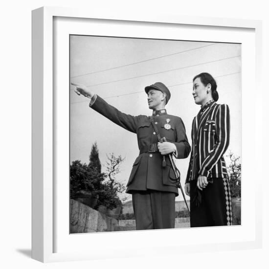 Generalissimo Chiang Kai-Shek Pointing Something Out to His Wife-Carl Mydans-Framed Photographic Print