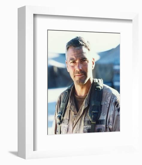 George Clooney - Three Kings-null-Framed Photo