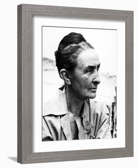 Georgia O'Keeffe (1887-1986)-null-Framed Photographic Print