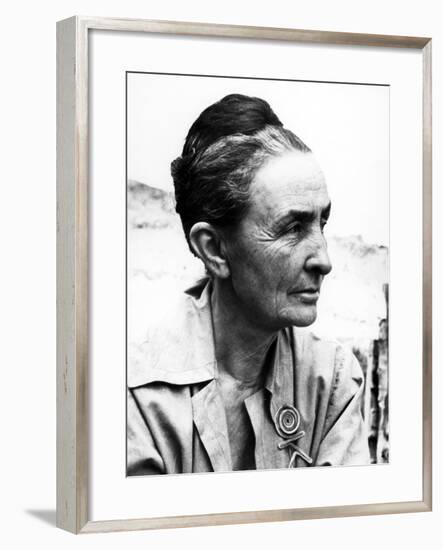 Georgia O'Keeffe (1887-1986)-null-Framed Photographic Print