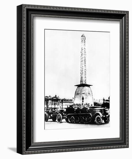 German Artillery Driving Through the Place De La Concorde, Paris, 1940-null-Framed Giclee Print