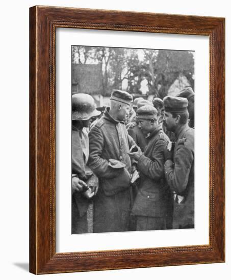 German Prisoners Taken on 18 April 1918, France-null-Framed Giclee Print