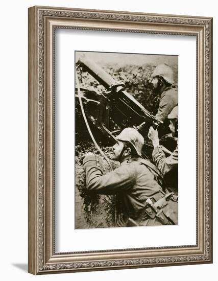 German soldiers manning a machine gun, World War I, c1914-c1918-Unknown-Framed Photographic Print