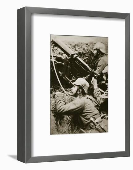 German soldiers manning a machine gun, World War I, c1914-c1918-Unknown-Framed Photographic Print