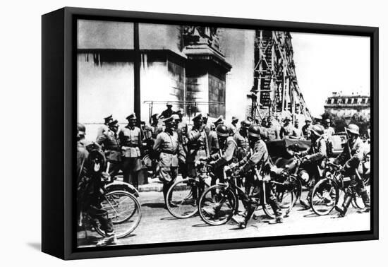 German Soldiers Marching Past the Arc De Triomphe, Paris, 14 June 1940-null-Framed Premier Image Canvas