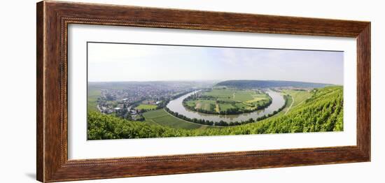 Germany, Baden-Wurttemberg, Mundelsheim, Neckarschleife-Herbert Kehrer-Framed Photographic Print