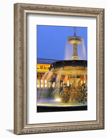 Germany, Baden-Wurttemberg, Stuttgart, Castle Square, Fountain-Herbert Kehrer-Framed Photographic Print