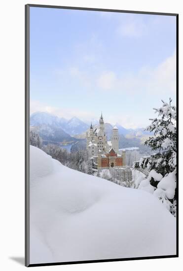 Germany, Bavaria, AllgŠu, Neuschwanstein Castle-Herbert Kehrer-Mounted Photographic Print