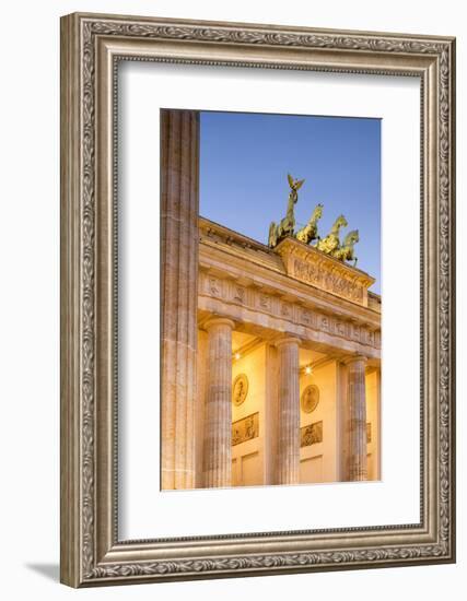 Germany, Deutschland. Berlin. Berlin Mitte. Brandenburg Gate, Brandenburger Tor-Francesco Iacobelli-Framed Photographic Print