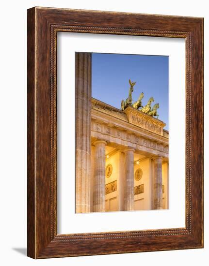 Germany, Deutschland. Berlin. Berlin Mitte. Brandenburg Gate, Brandenburger Tor-Francesco Iacobelli-Framed Photographic Print