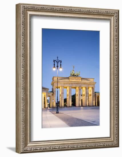 Germany, Deutschland. Berlin. Berlin Mitte. Brandenburg Gate, Brandenburger Tor-Francesco Iacobelli-Framed Photographic Print