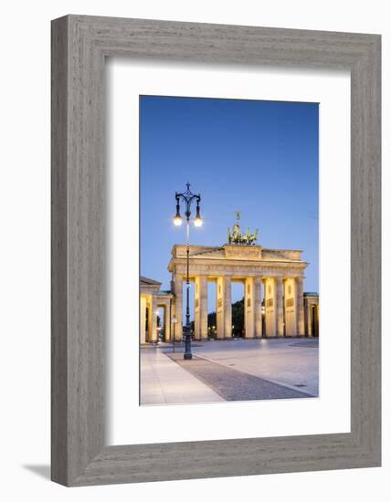 Germany, Deutschland. Berlin. Berlin Mitte. Brandenburg Gate, Brandenburger Tor-Francesco Iacobelli-Framed Photographic Print