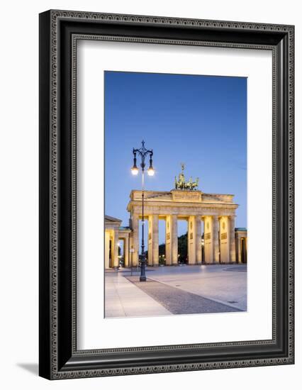 Germany, Deutschland. Berlin. Berlin Mitte. Brandenburg Gate, Brandenburger Tor-Francesco Iacobelli-Framed Photographic Print