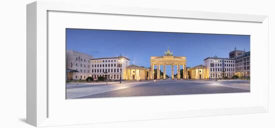 Germany, Deutschland. Berlin. Berlin Mitte. Brandenburg Gate, Brandenburger Tor-Francesco Iacobelli-Framed Photographic Print