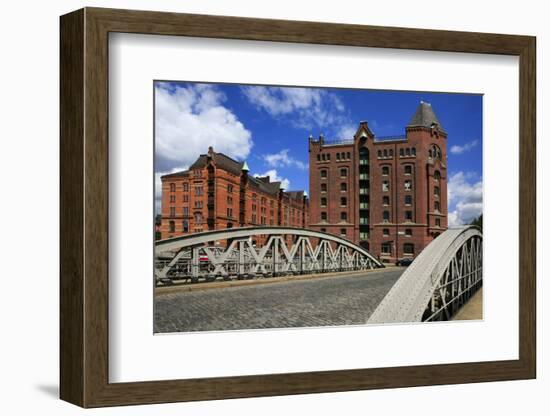 Germany, Hamburg, Riveted Steel Arches of the Pickhuben Bridge, Store Houses at the Kannengie§erort-Uwe Steffens-Framed Photographic Print