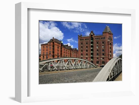 Germany, Hamburg, Riveted Steel Arches of the Pickhuben Bridge, Store Houses at the Kannengie§erort-Uwe Steffens-Framed Photographic Print