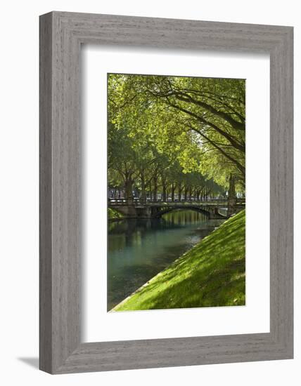 Germany, Rhineland, Dusseldorf, Old Town-Chris Seba-Framed Photographic Print