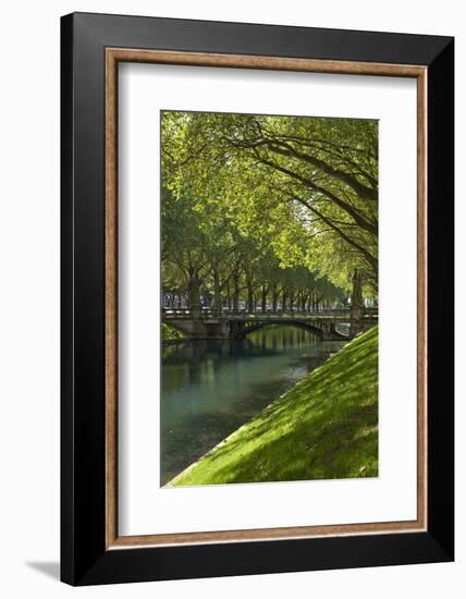 Germany, Rhineland, Dusseldorf, Old Town-Chris Seba-Framed Photographic Print