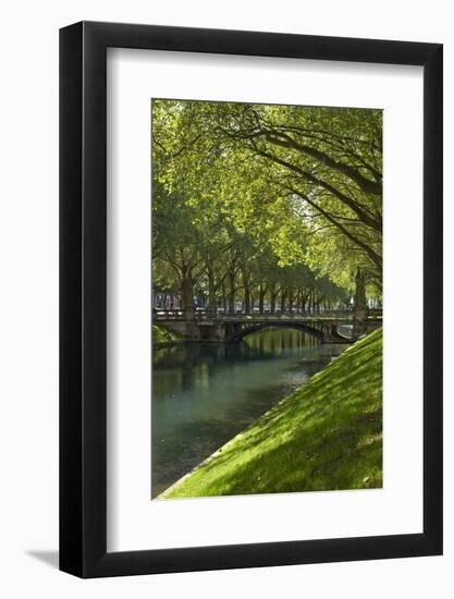 Germany, Rhineland, Dusseldorf, Old Town-Chris Seba-Framed Photographic Print