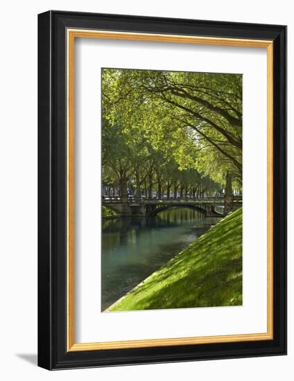 Germany, Rhineland, Dusseldorf, Old Town-Chris Seba-Framed Photographic Print