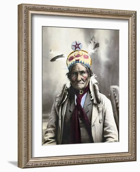 Geronimo (1829-1909)-null-Framed Photographic Print