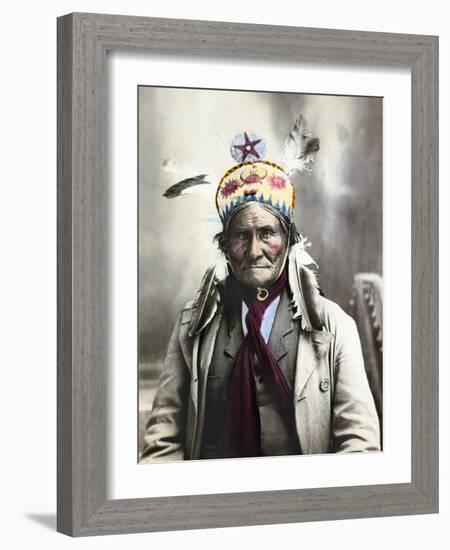 Geronimo (1829-1909)-null-Framed Photographic Print