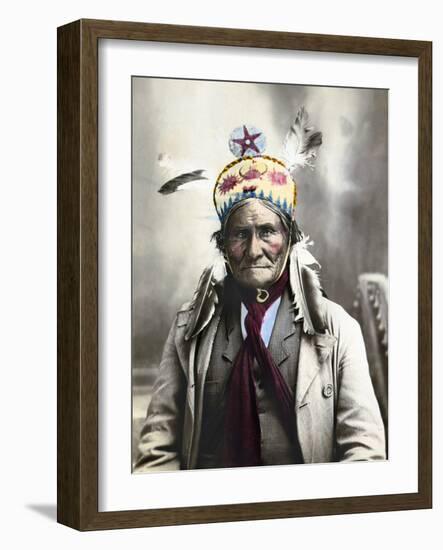 Geronimo (1829-1909)-null-Framed Photographic Print