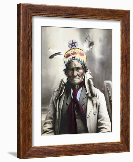 Geronimo (1829-1909)-null-Framed Photographic Print