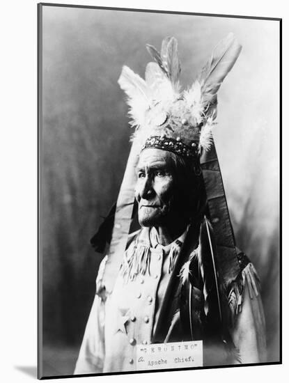 Geronimo (1829-1909)-Warren Mack Oliver-Mounted Photographic Print