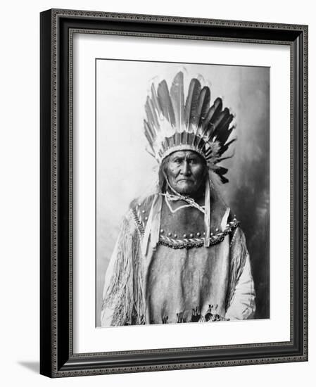 Geronimo (1829-1909)-Aaron Canady-Framed Photographic Print