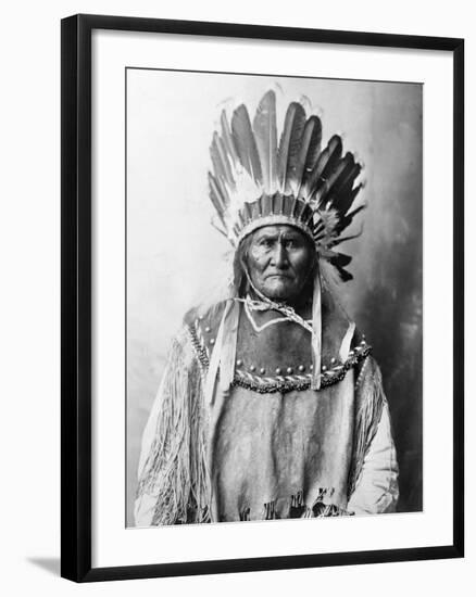 Geronimo (1829-1909)-Aaron Canady-Framed Photographic Print