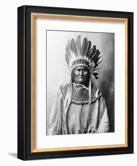 Geronimo (1829-1909)-Aaron Canady-Framed Photographic Print