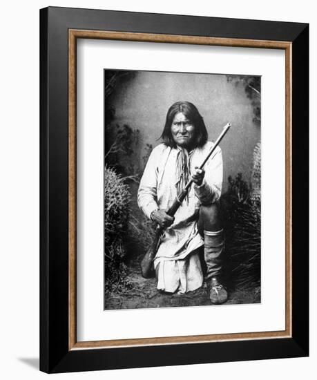 Geronimo (1829-1909)-null-Framed Photographic Print