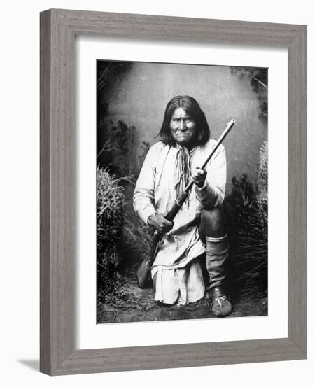 Geronimo (1829-1909)-null-Framed Photographic Print