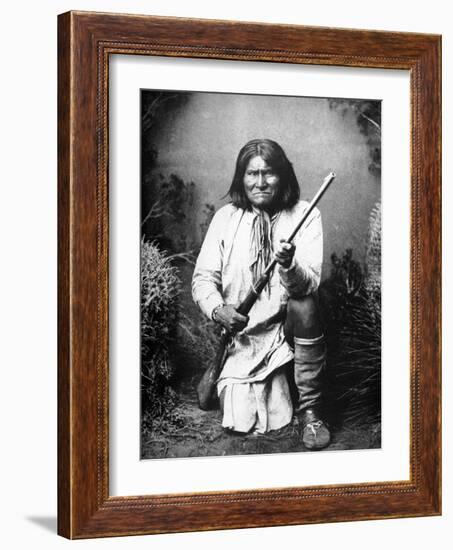 Geronimo (1829-1909)-null-Framed Photographic Print