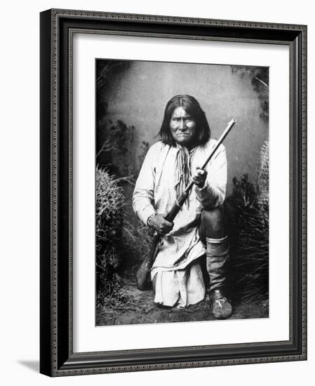 Geronimo (1829-1909)-null-Framed Photographic Print